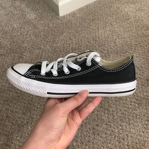 Women’s/Kids Converse